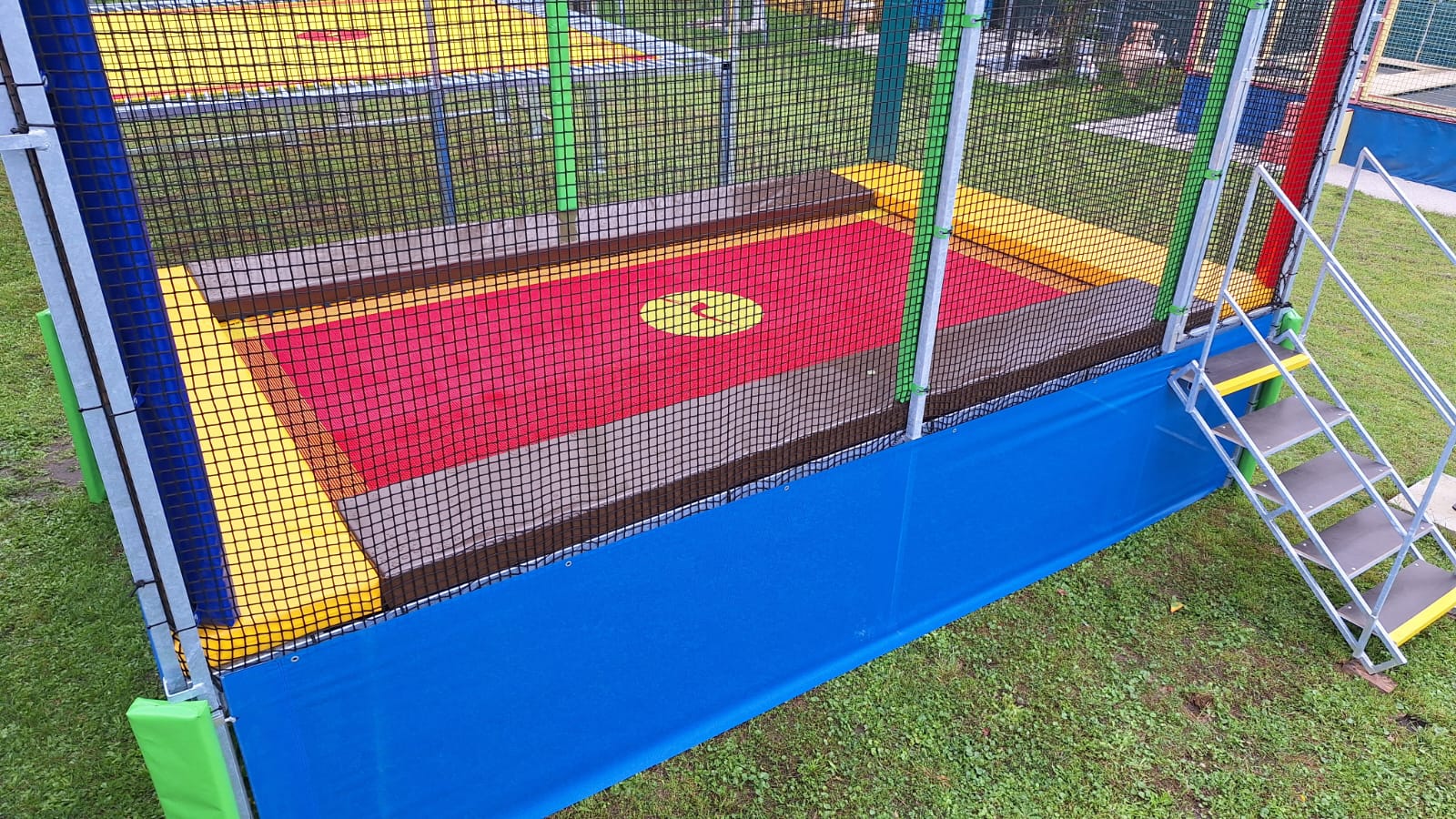 Trampolina 300x500x380cm 8